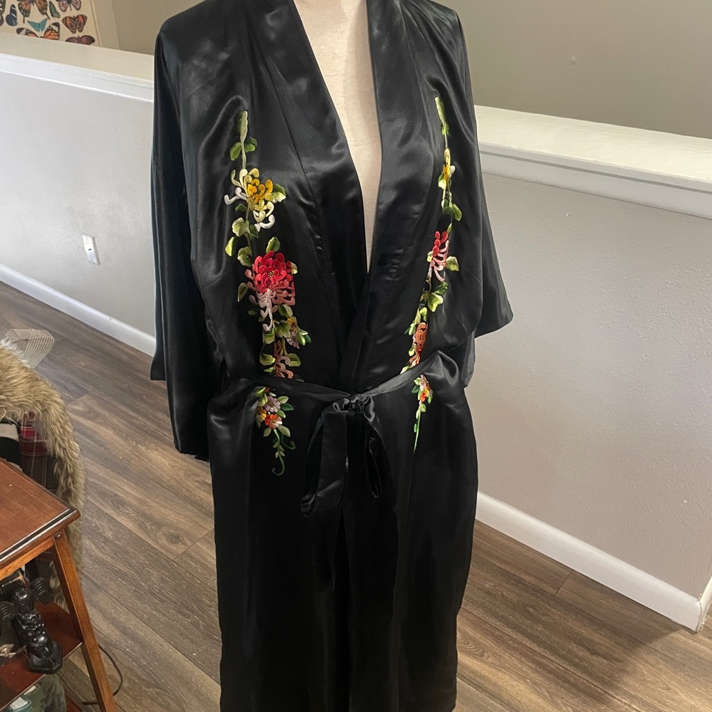 Vintage Golden Dragon Black Silk Embroidered Kimono Robe Floral Chinese - Picture 13 of 16